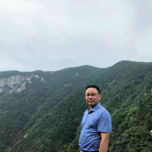 唐湘荣生活照 唐湘荣生活照